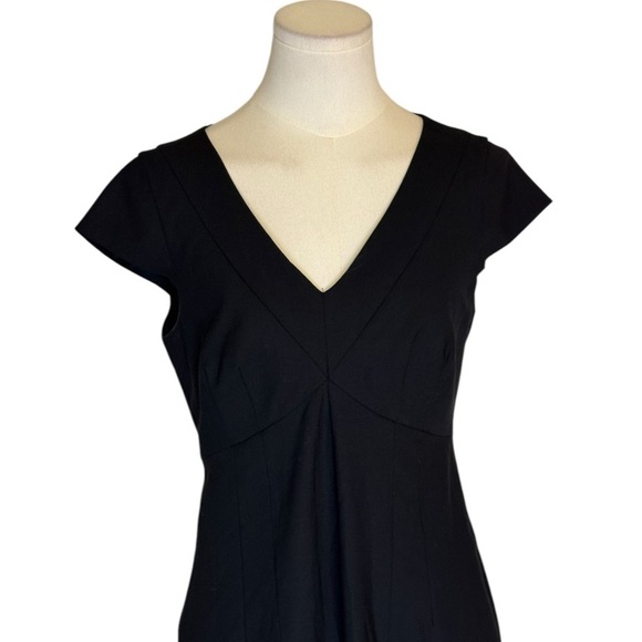 BANANA REPUBLIC Black Sheath Dress Short Sleeve Wool Work Business Party Size 6 - Picture 7 of 7